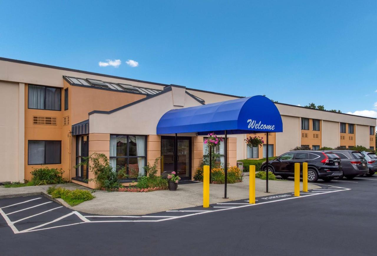 All Seasons Inn & Suites Smithfield Luaran gambar