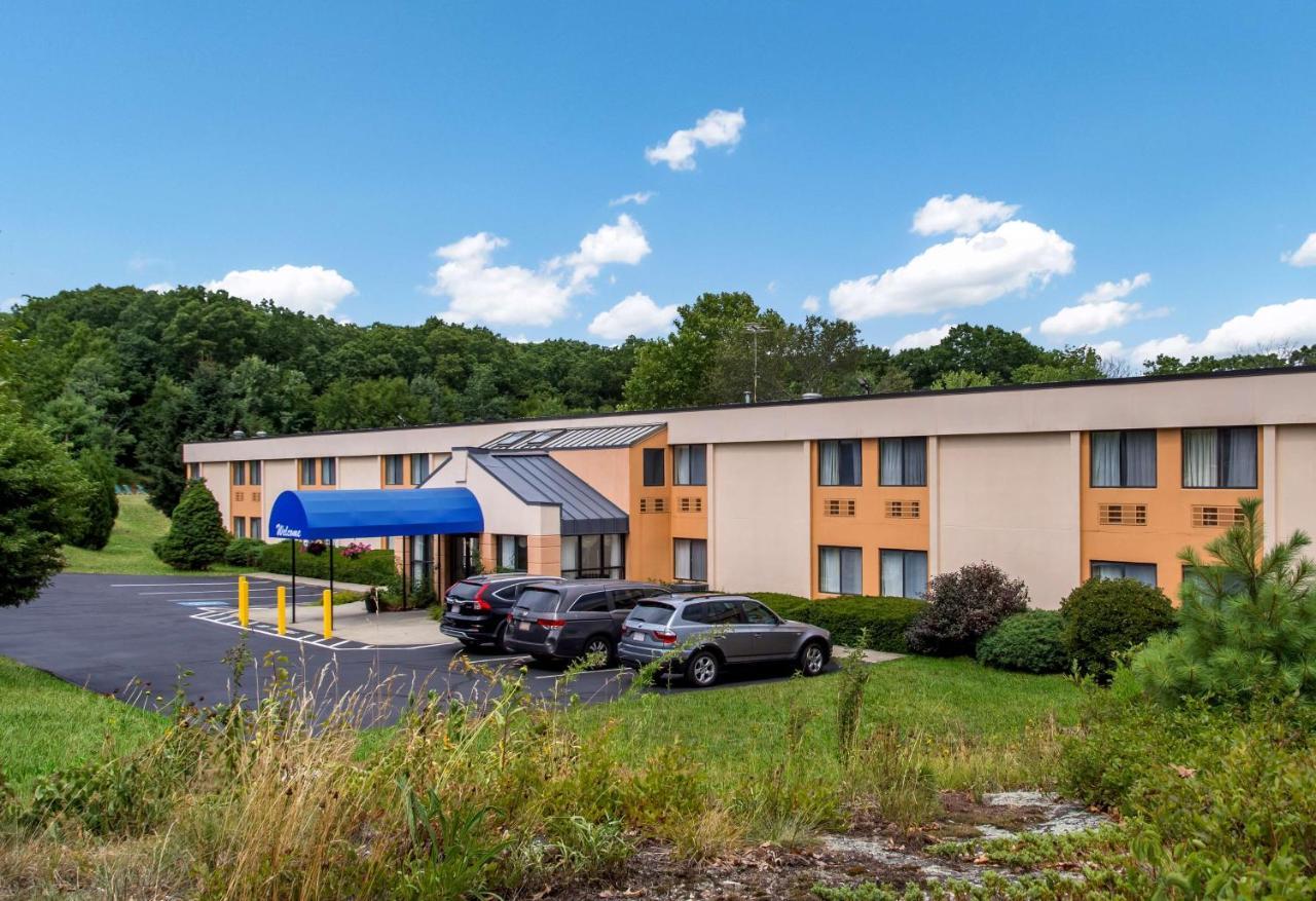 All Seasons Inn & Suites Smithfield Luaran gambar