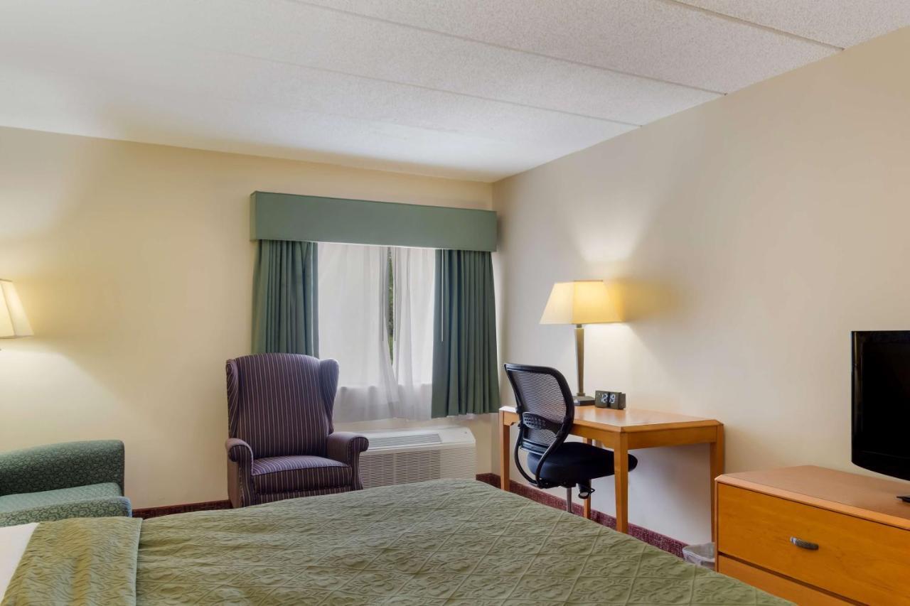 All Seasons Inn & Suites Smithfield Luaran gambar