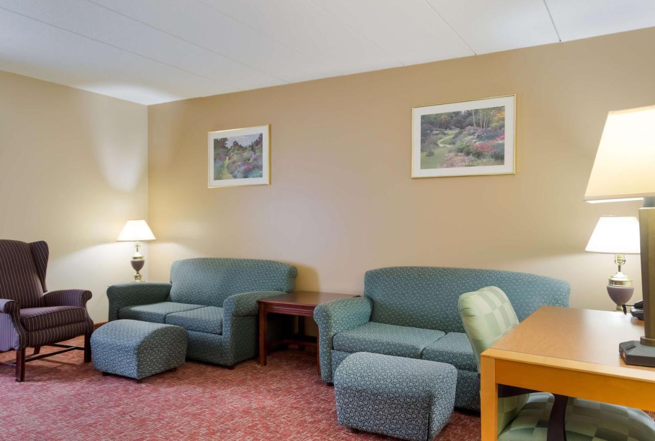 All Seasons Inn & Suites Smithfield Luaran gambar