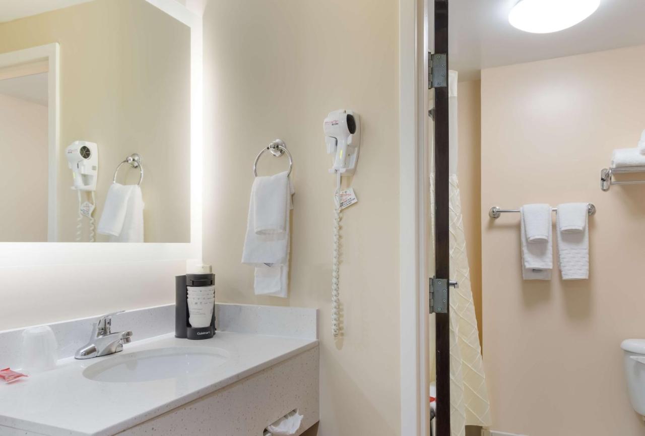 All Seasons Inn & Suites Smithfield Luaran gambar
