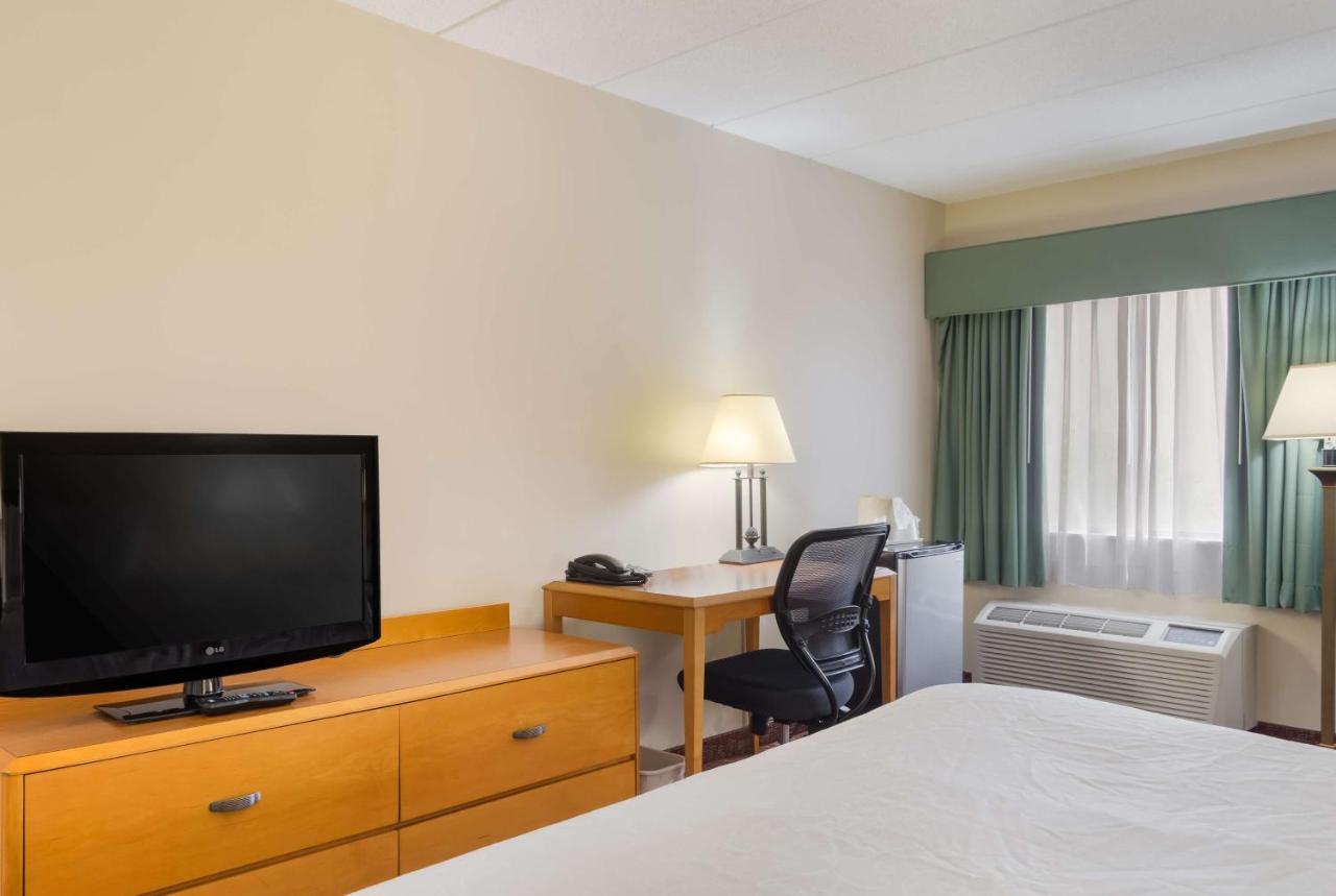 All Seasons Inn & Suites Smithfield Luaran gambar
