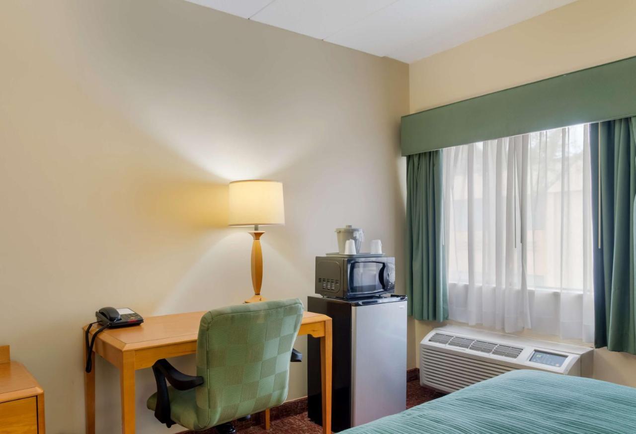 All Seasons Inn & Suites Smithfield Luaran gambar