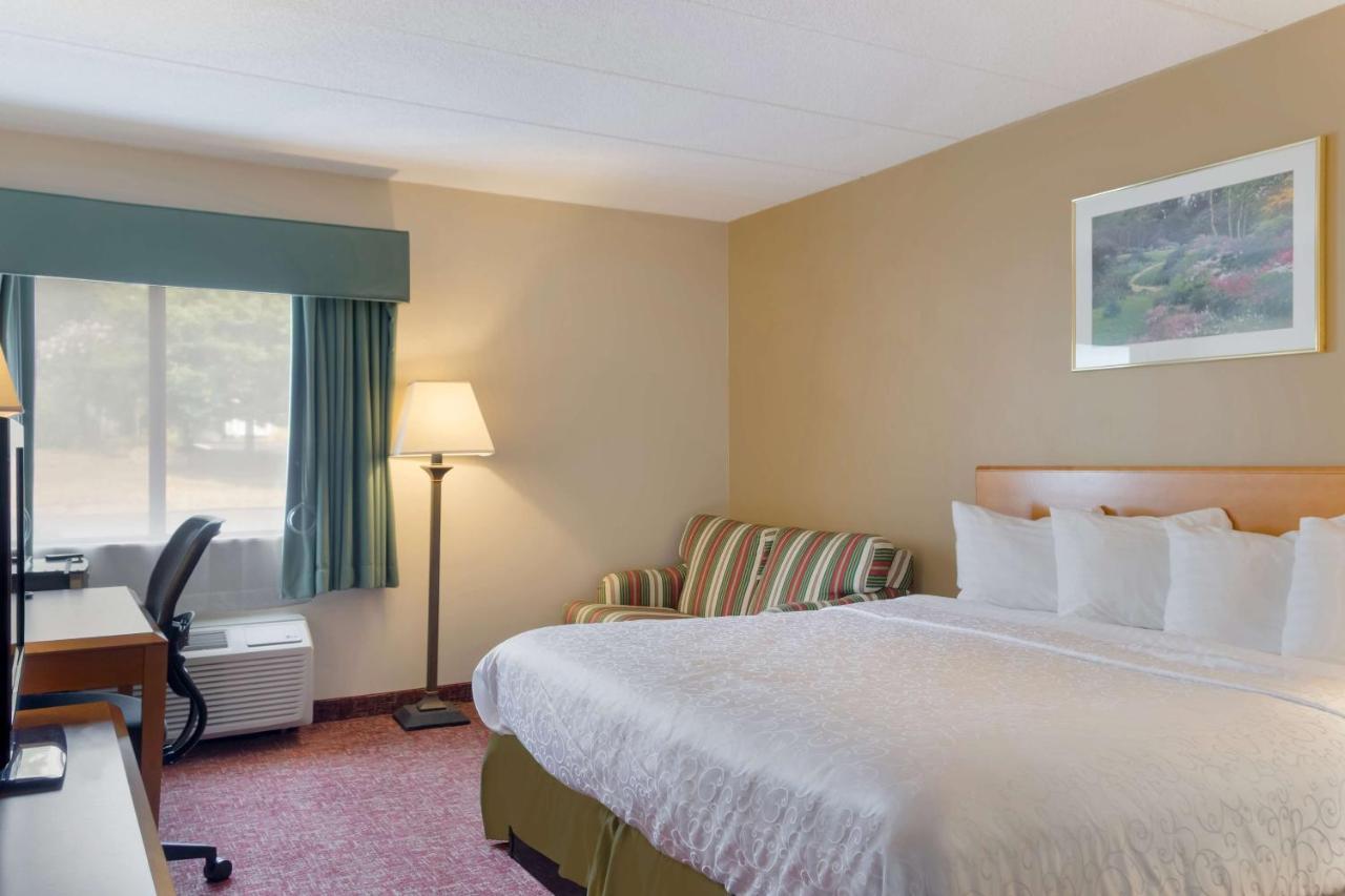 All Seasons Inn & Suites Smithfield Luaran gambar
