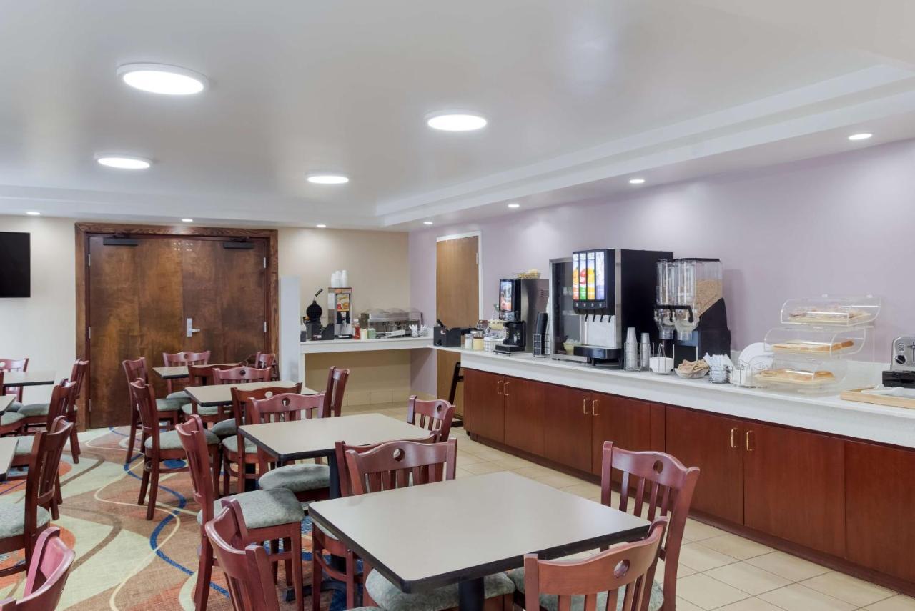 All Seasons Inn & Suites Smithfield Luaran gambar